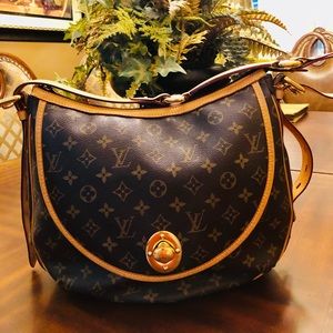 Louis Vuitton Tulum GM